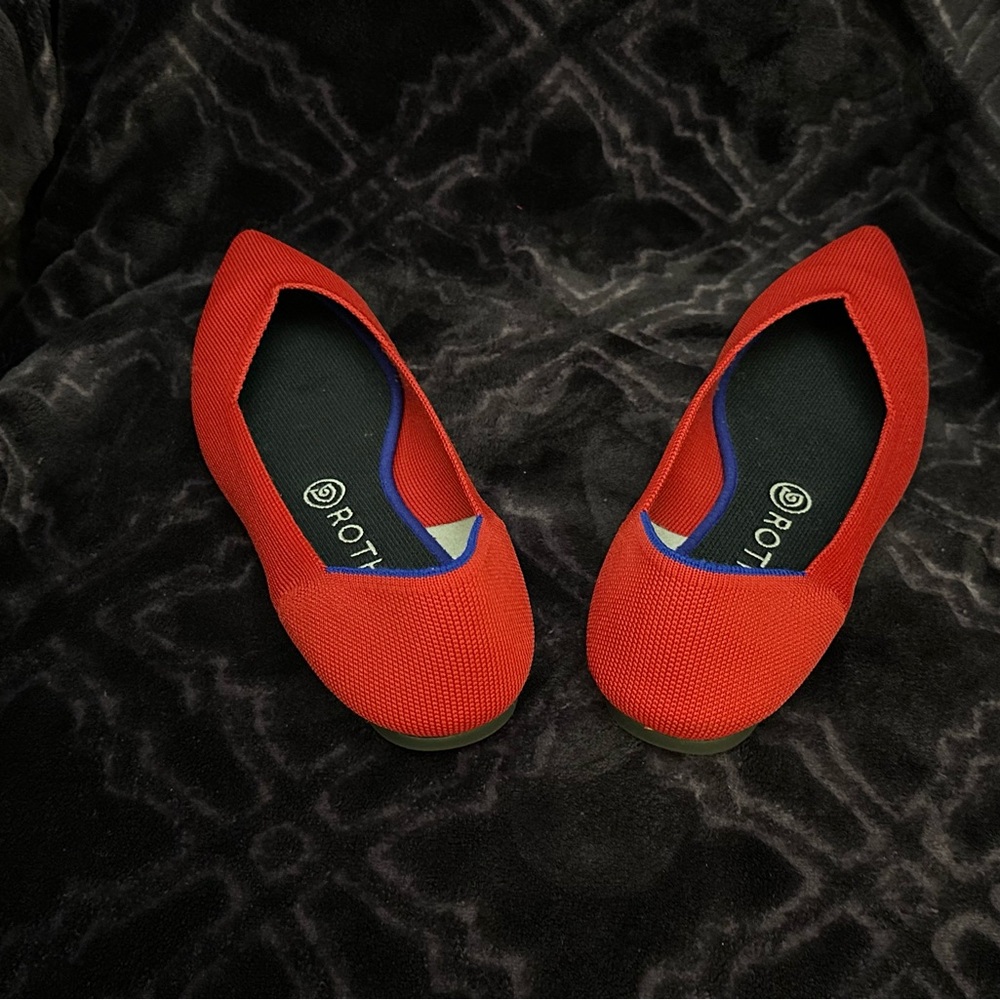 Red pointy Rothy’s - Picture 5 of 7